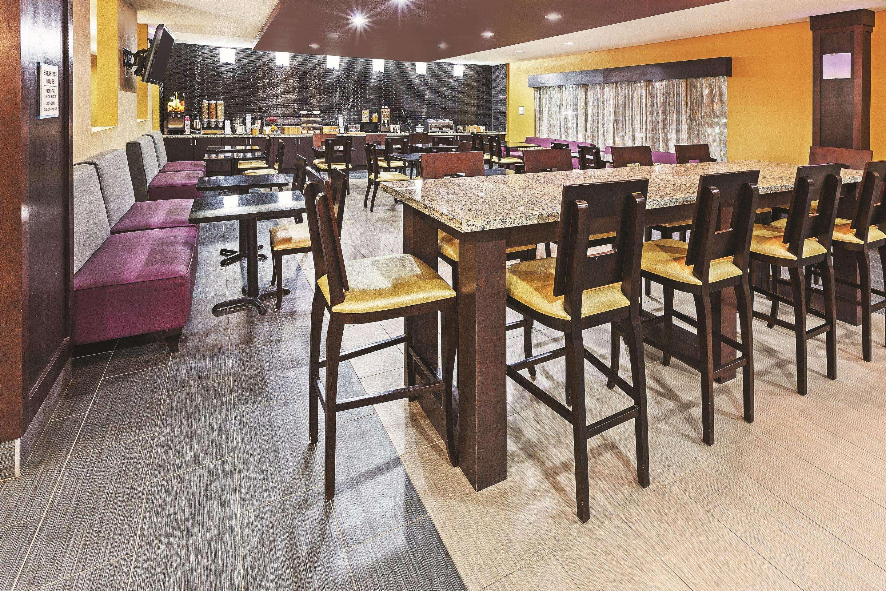 restaurant cafeteria