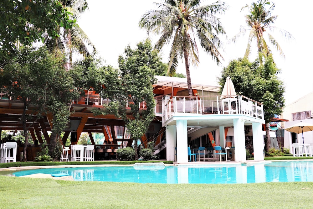 Asmara Urban Resort and Lifestyle Village Powered by ASTON in CEBU