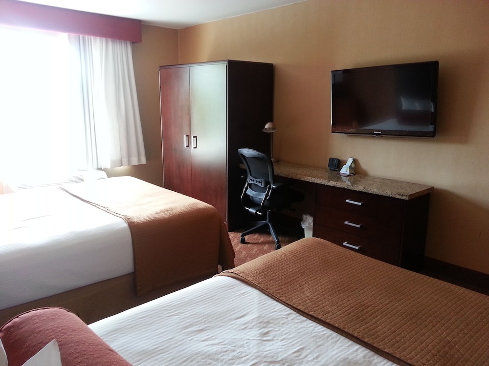 Best Western Plus Rancho Cordova Inn 28/63
