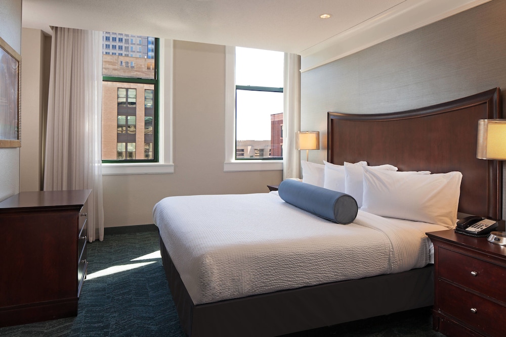 SPRINGHILL SUITES MARRIOTT BALTIMORE DOWNTOWN/INNER HARBOR 11/36