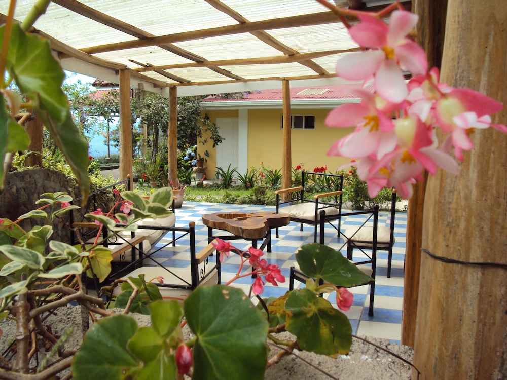 Guayabo Lodge 57/60