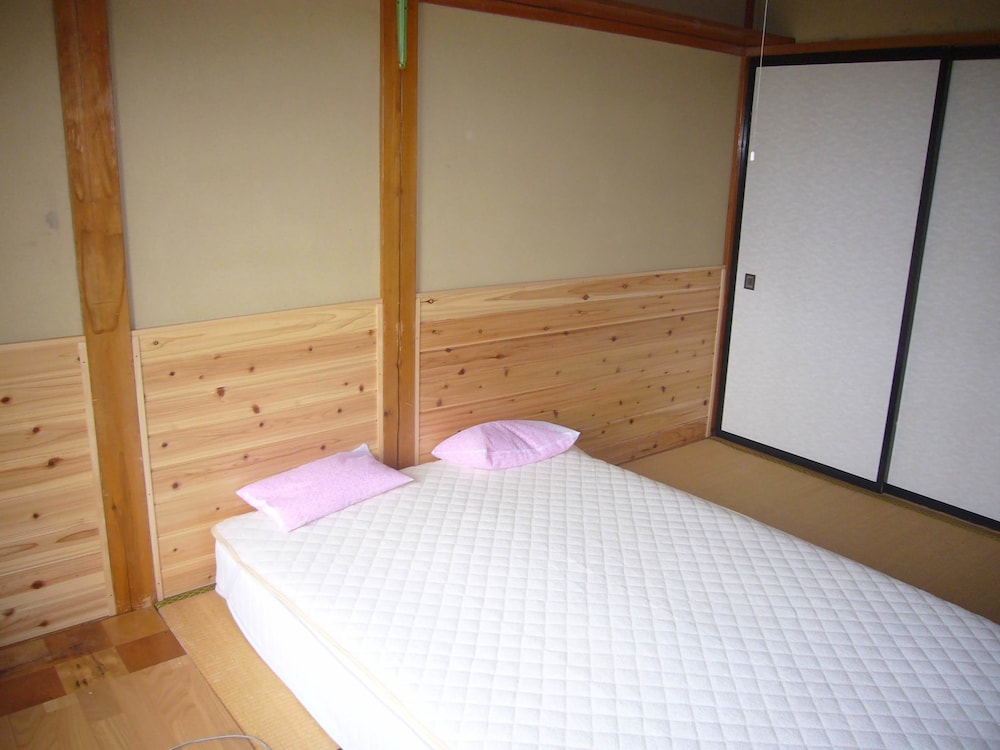Futago Cabin 14/50