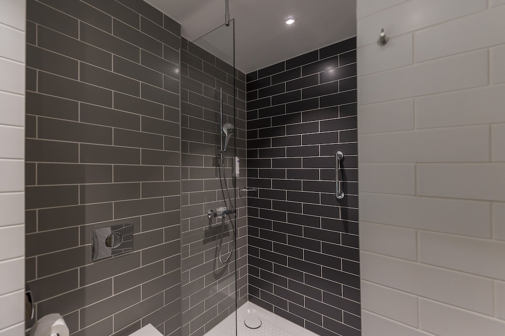 Holiday Inn Express Luzern Kriens 28/76