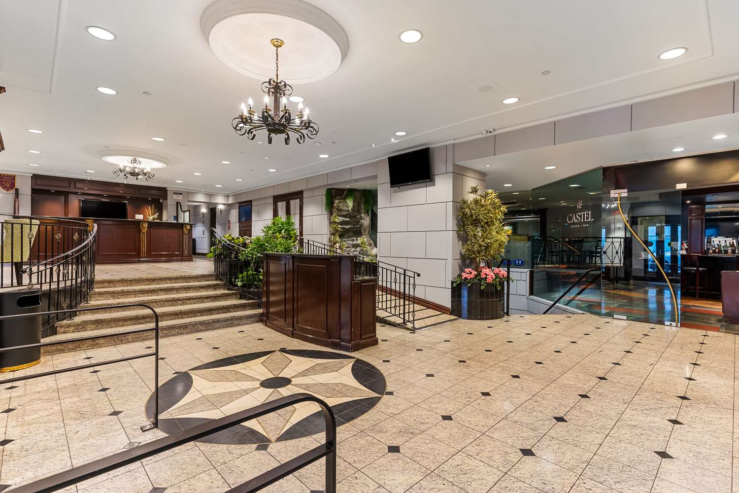 Best Western Ville Marie Montreal Hotel and Suites 8/45