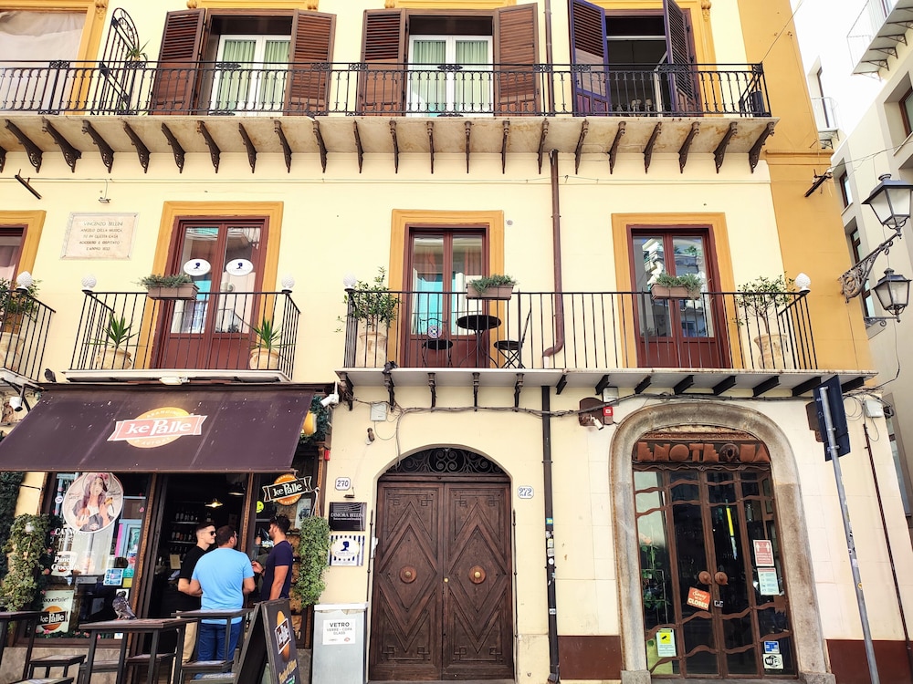 Dimora Bellini Luxury Rooms And Breakfast 1/50