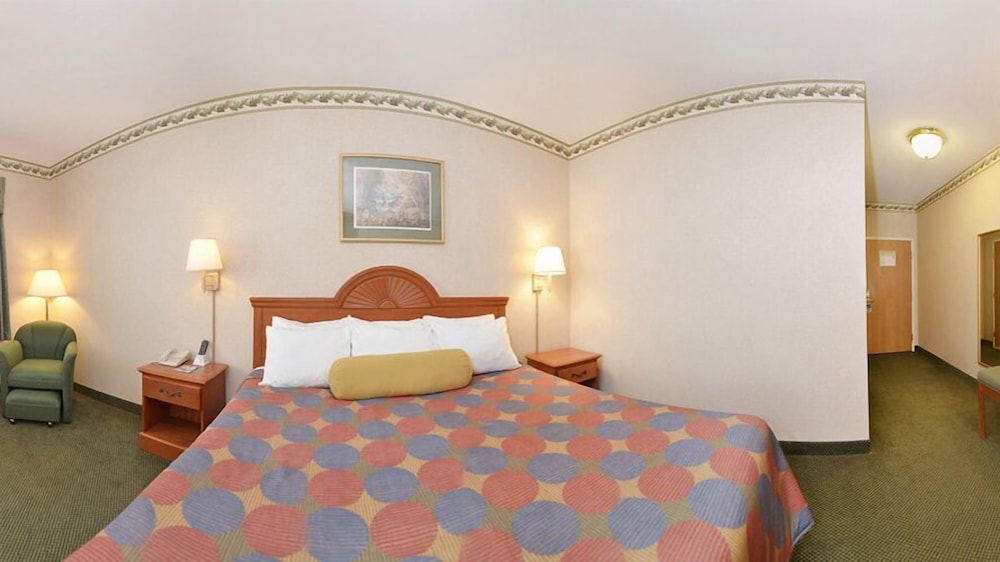 Holiday Inn Express Toledo West Napoleon 14/65