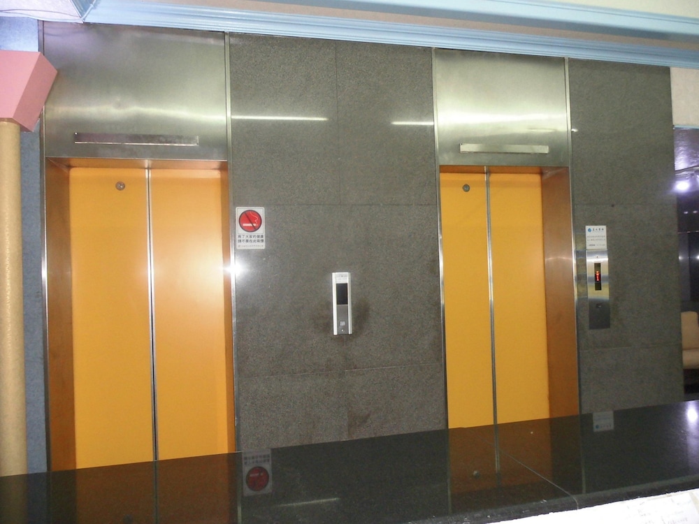 Modern Plaza Hotel 2/30