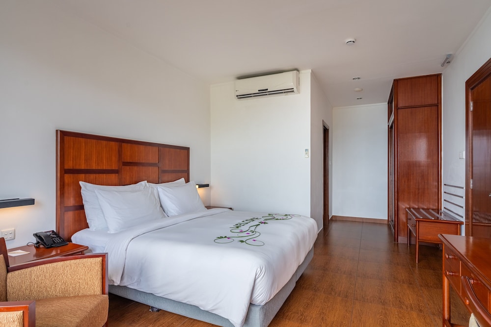 HULHULE ISLAND HOTEL 13/55