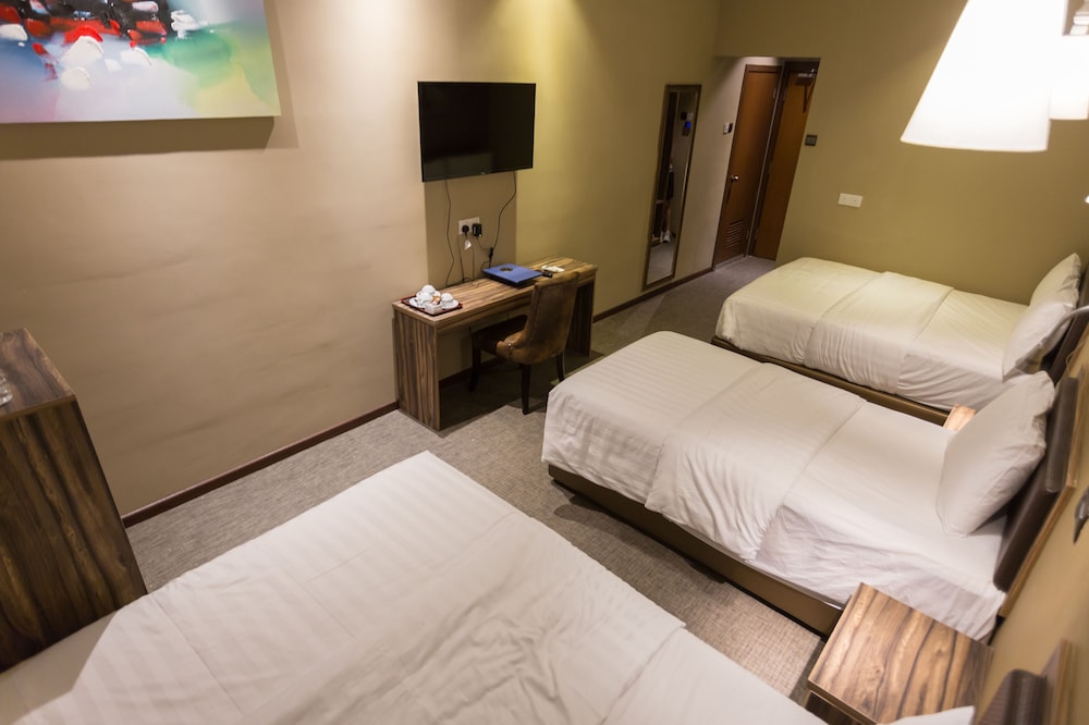 Z Hotel 25/50
