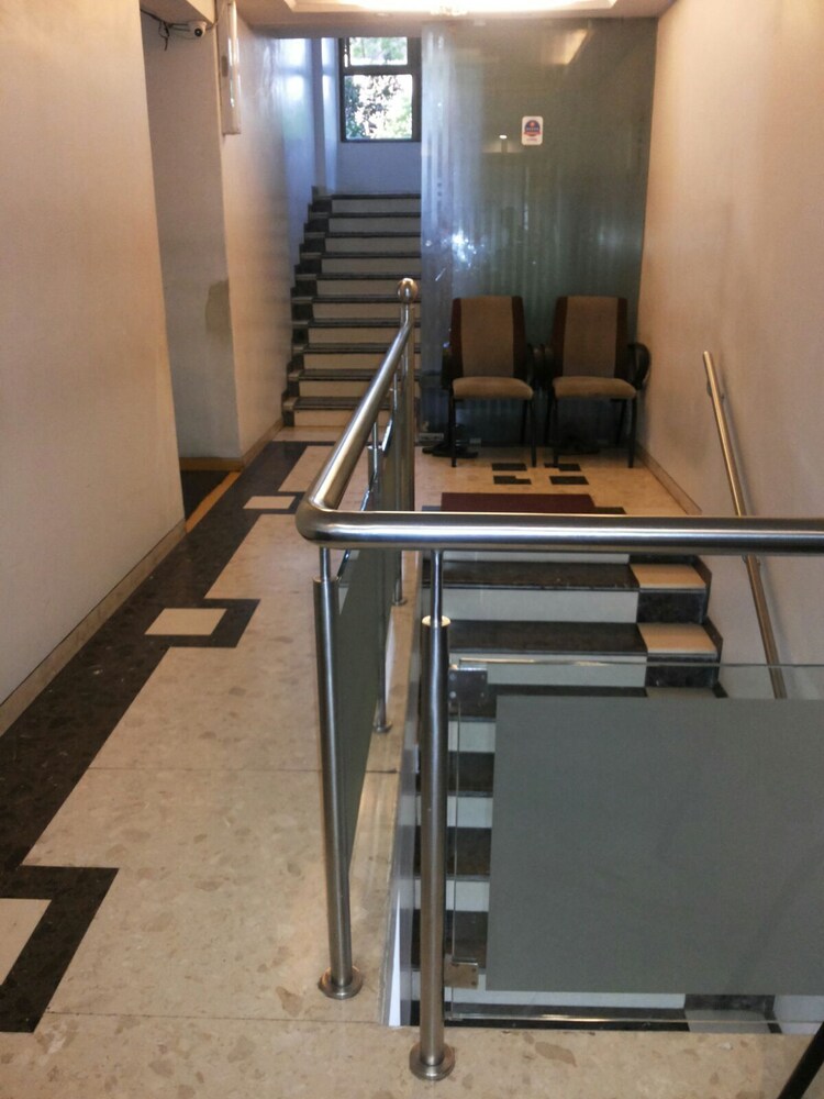 HOTEL NAVI MUMBAI 33/40