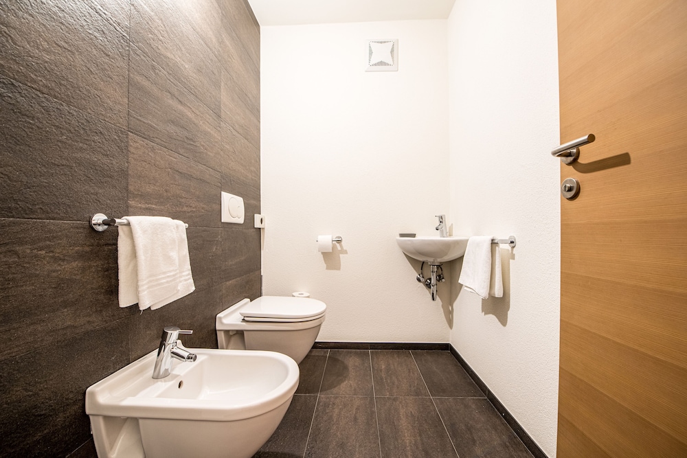 Alphotel Stocker 39/39