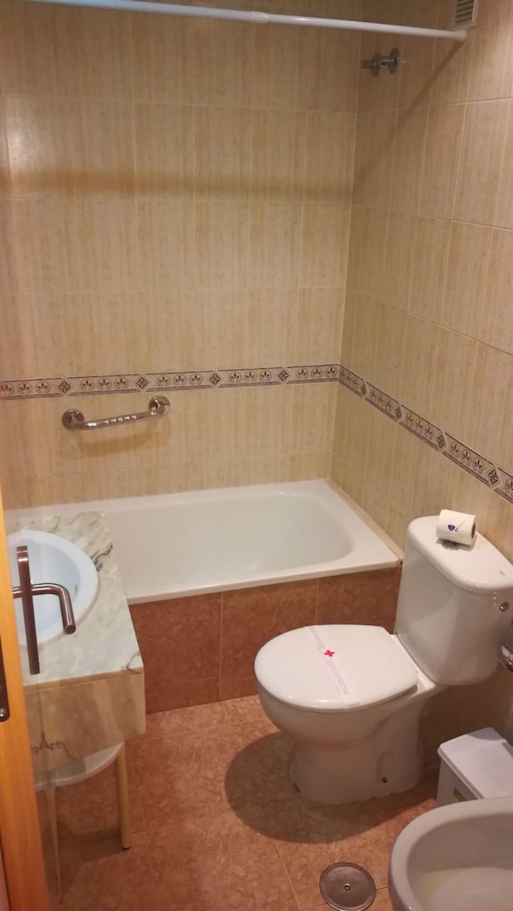 Mont Park Hotel 30/33