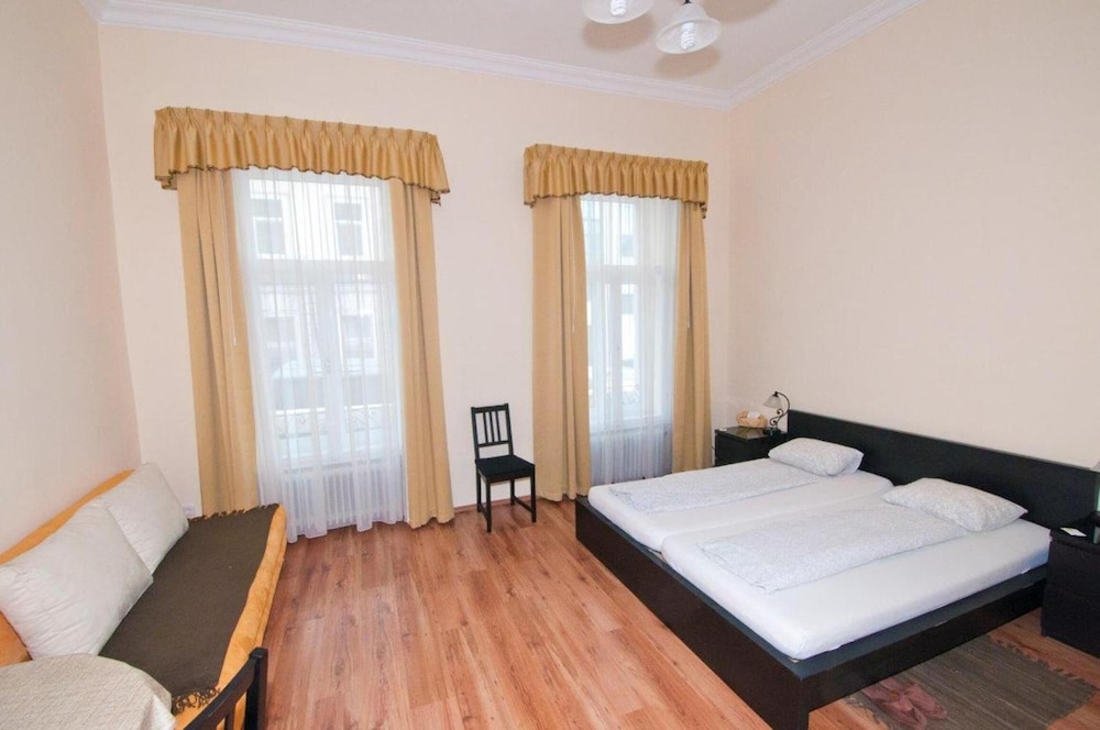 K&T Boardinghouse 7/28
