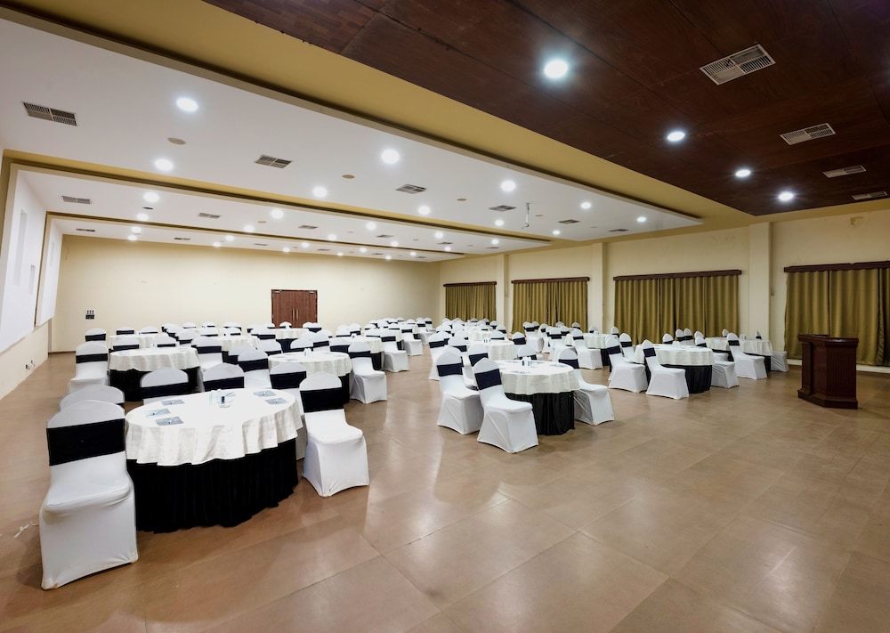 Mystic Valley Spa Resort 40/50