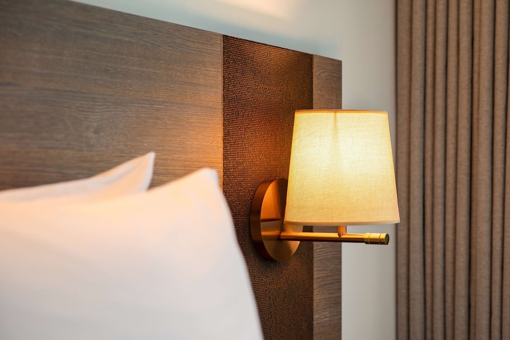 Radisson Salem 30/70