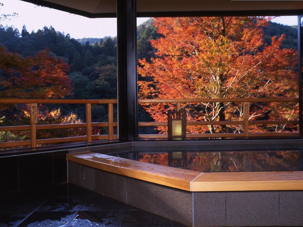 Momiji Ya Honkan Takaosansou 45/47