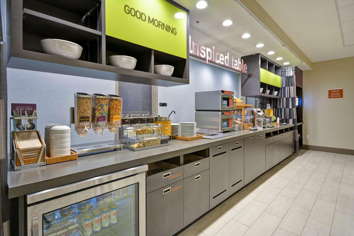 restaurant cafeteria