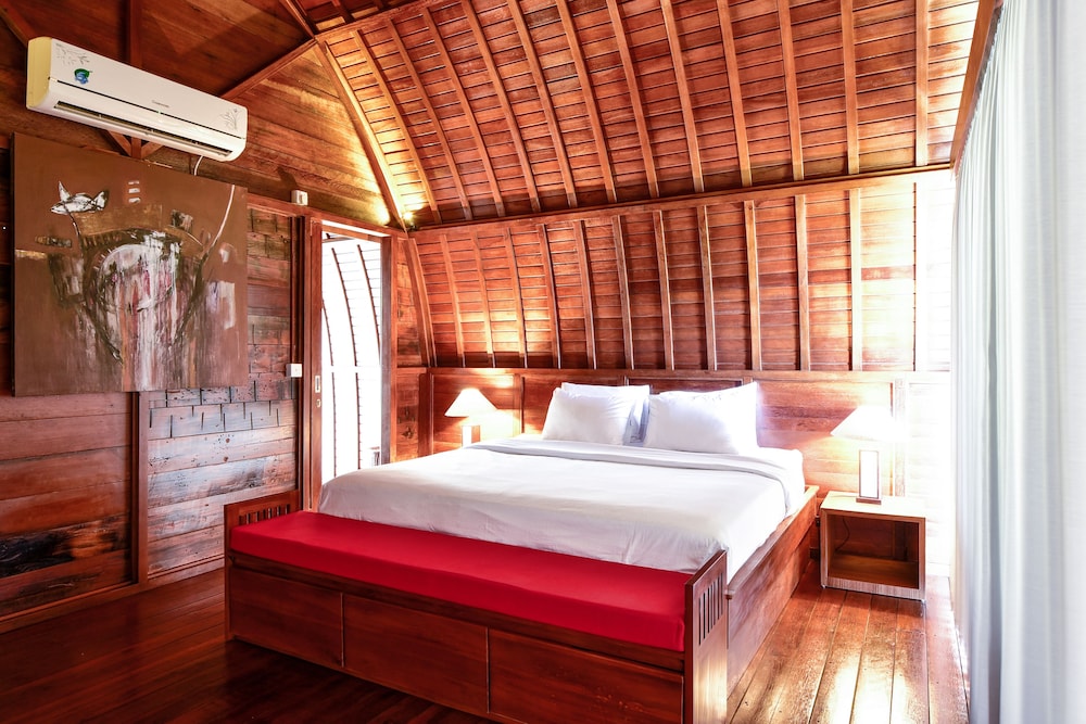 The Lumbung Wood Villa 14/39