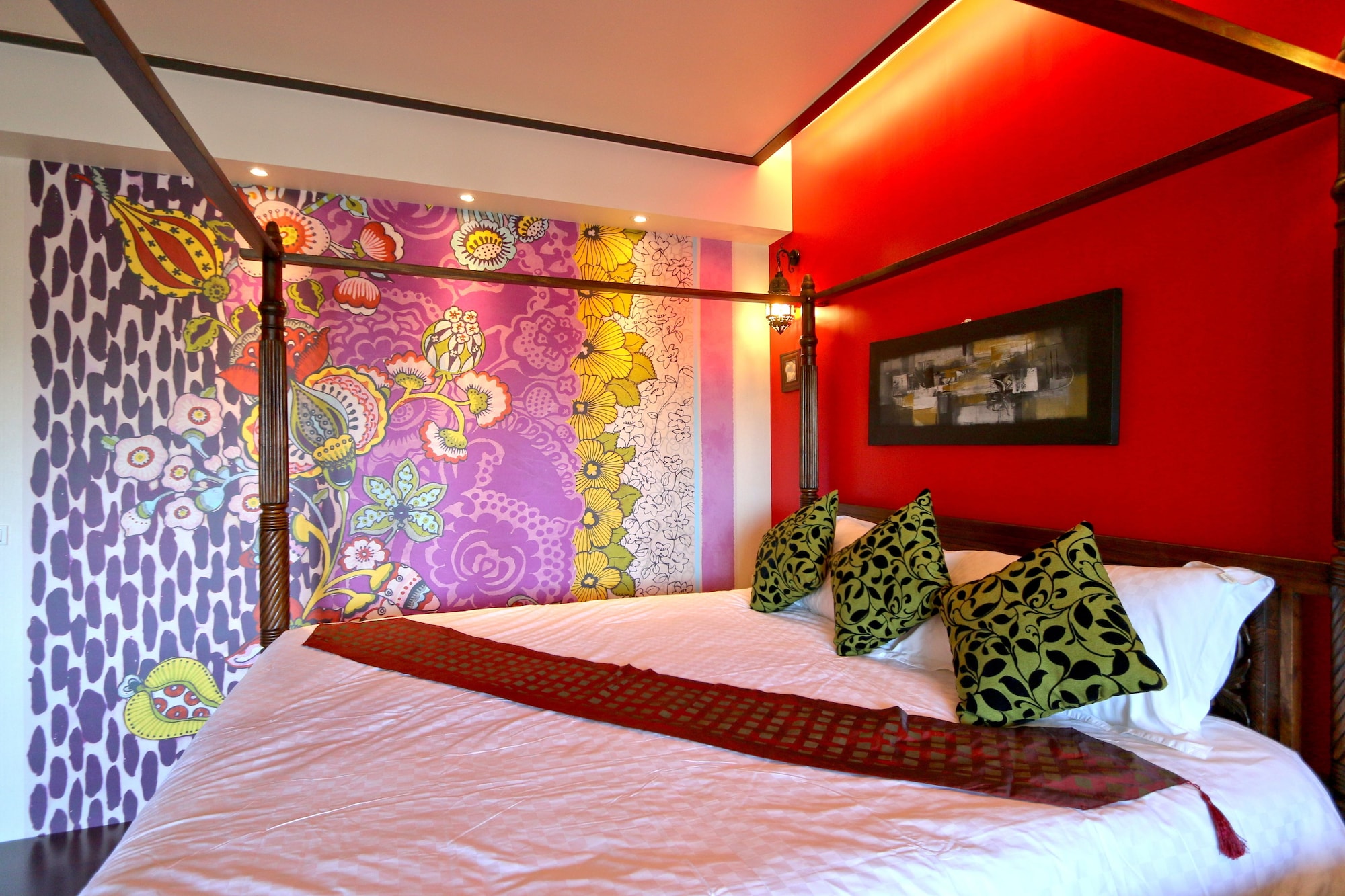 DELUXE, DOUBLE BED, RIVER VIEW