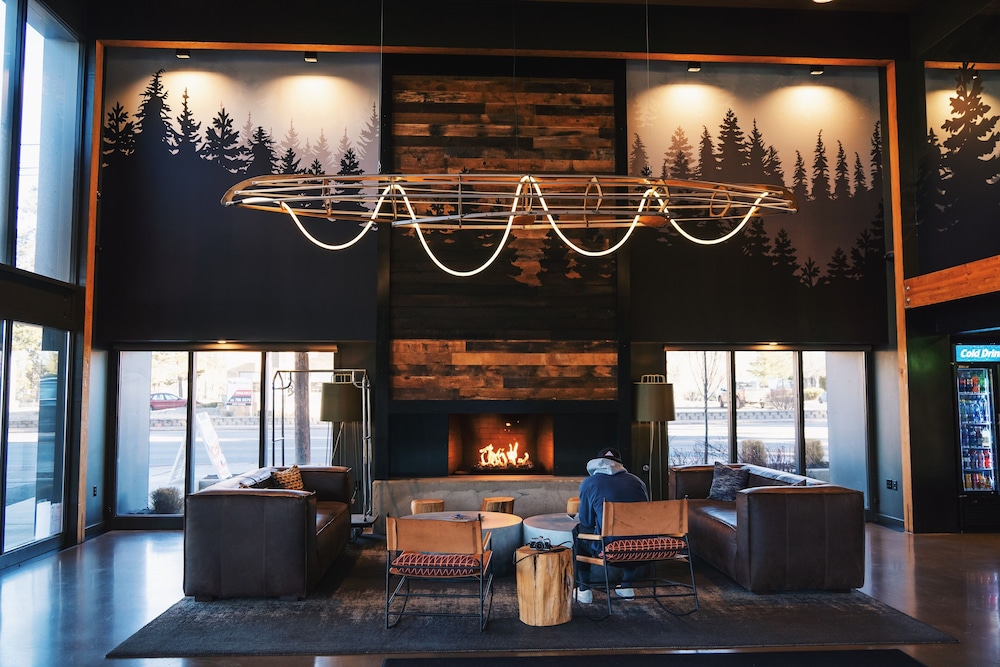 Waypoint Hotel 40/62