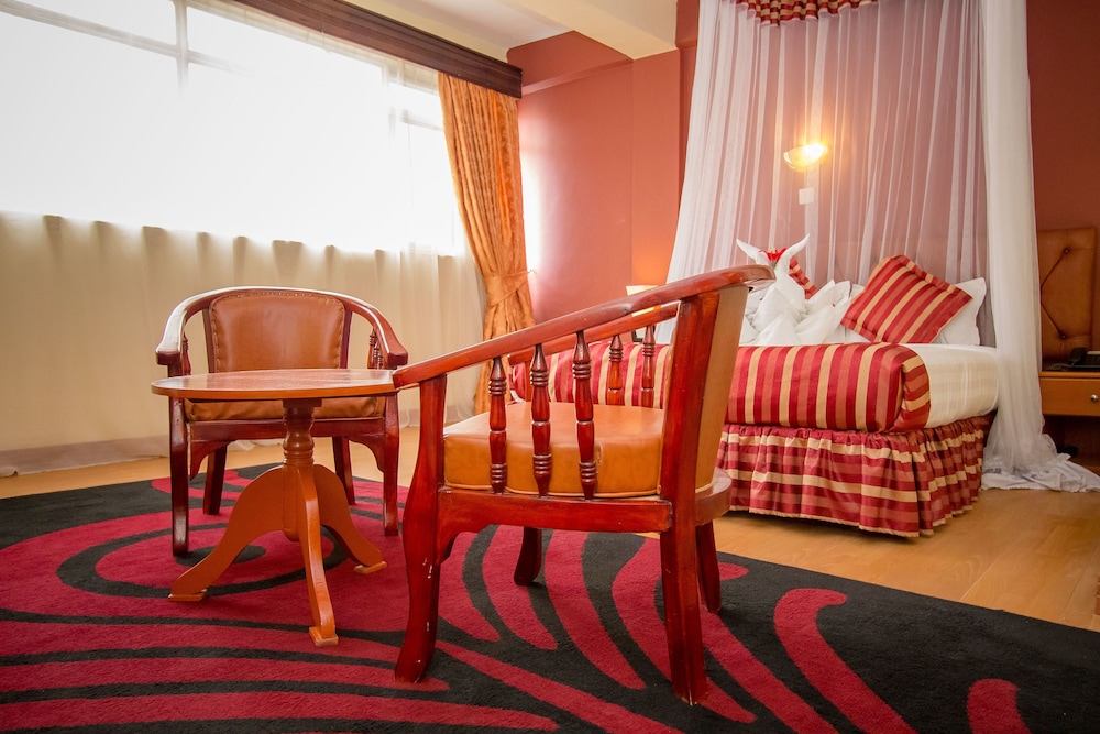 Hillcourt Resort Spa 58/76
