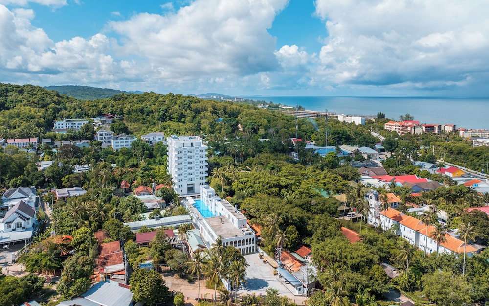 The Up Phu Quoc Hotel 47/50