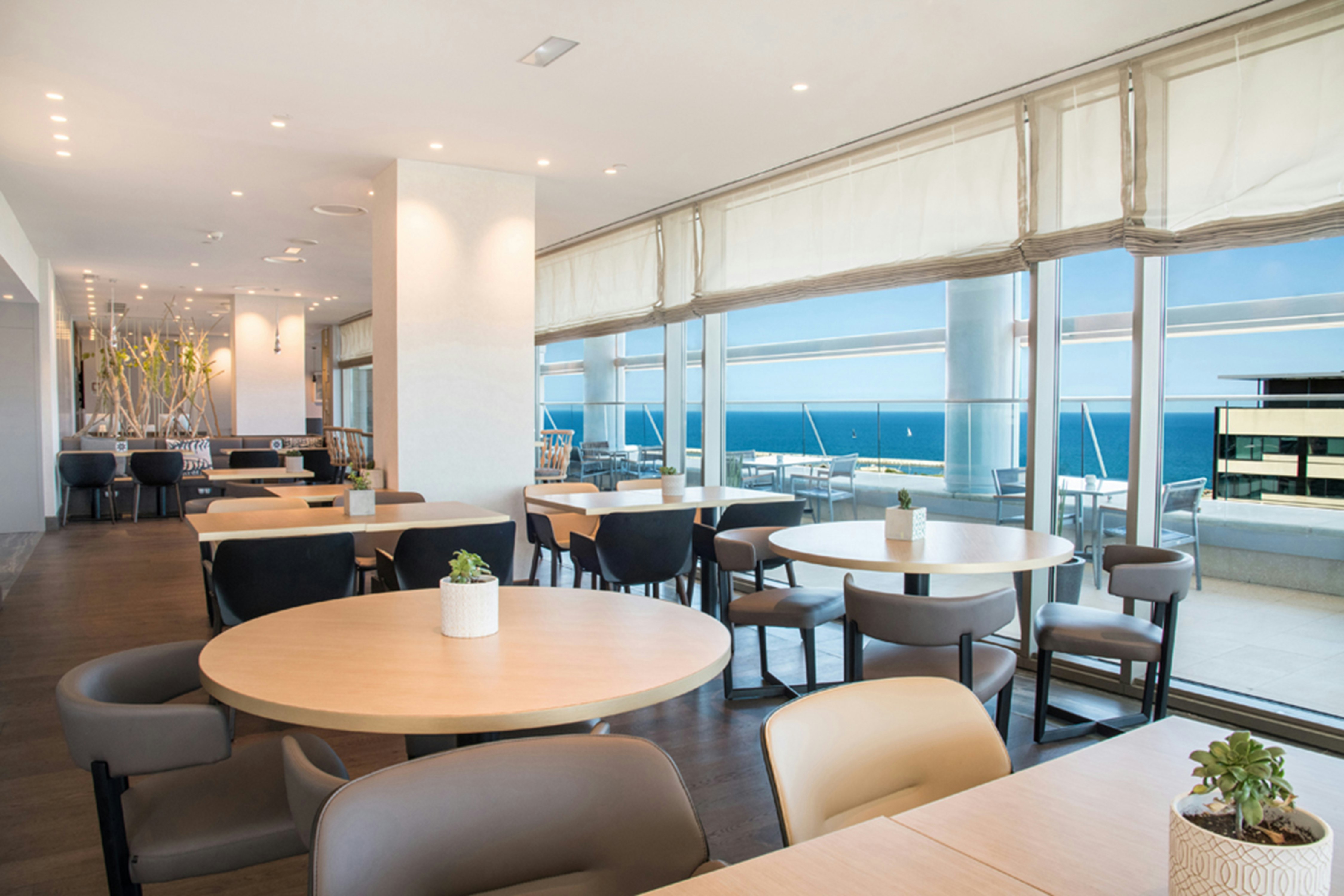 Hilton Diagonal Mar Barcelona 69/90