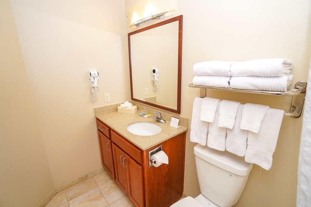 Candlewood Suites Boise Towne Square 13/47