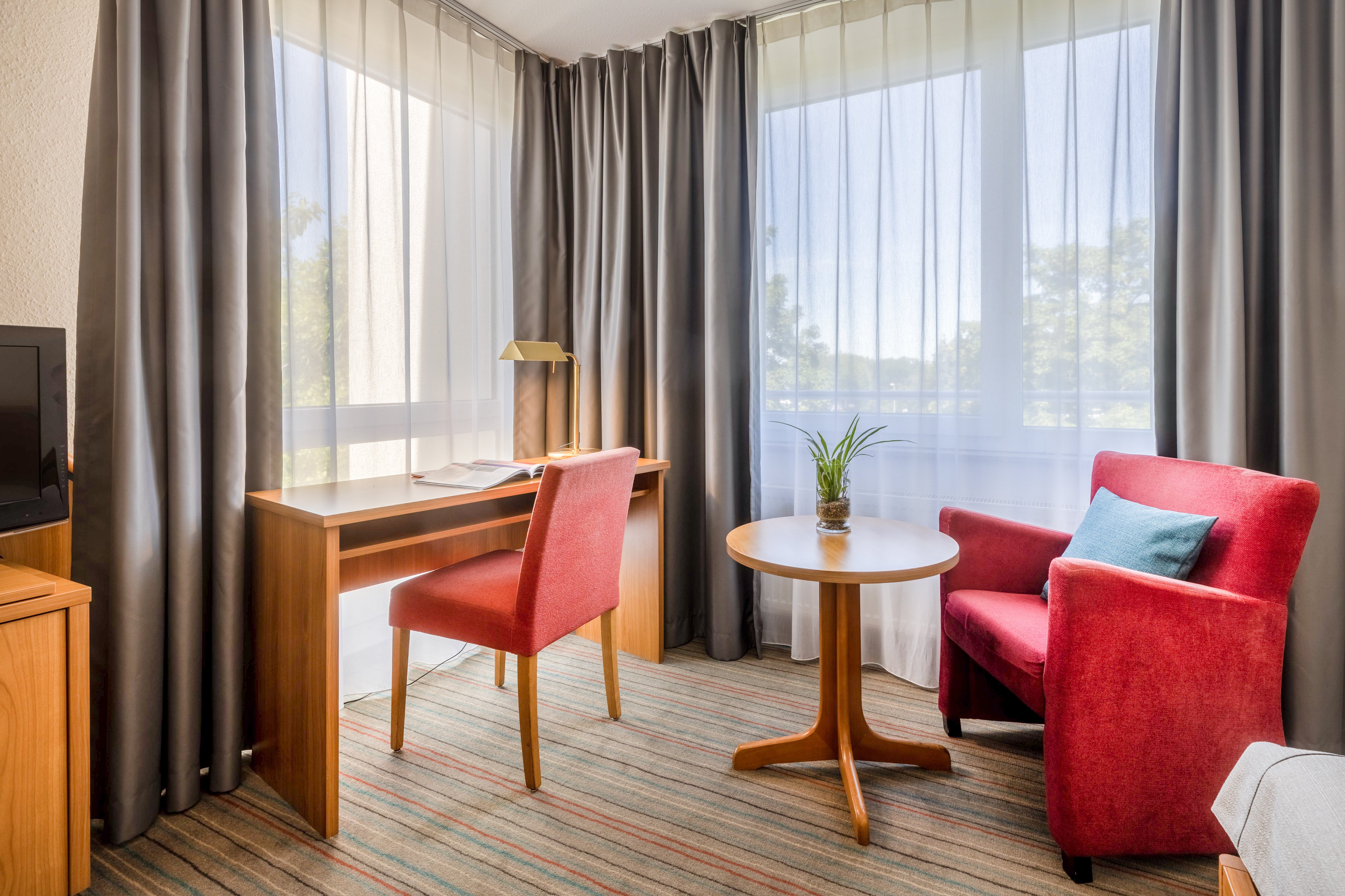 Holiday Inn - the niu, Blade Solingen by IHG 50/80
