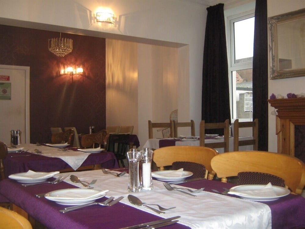 The Captain Cook Inn 20/32