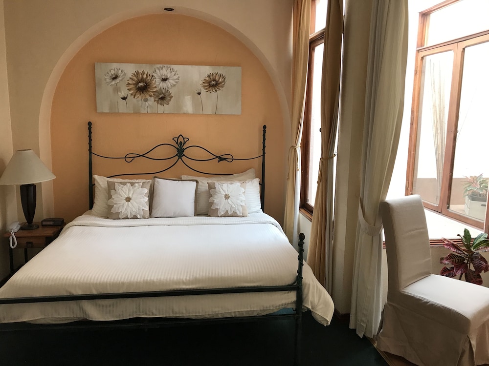 Fleur De Lys Hotel 21/61