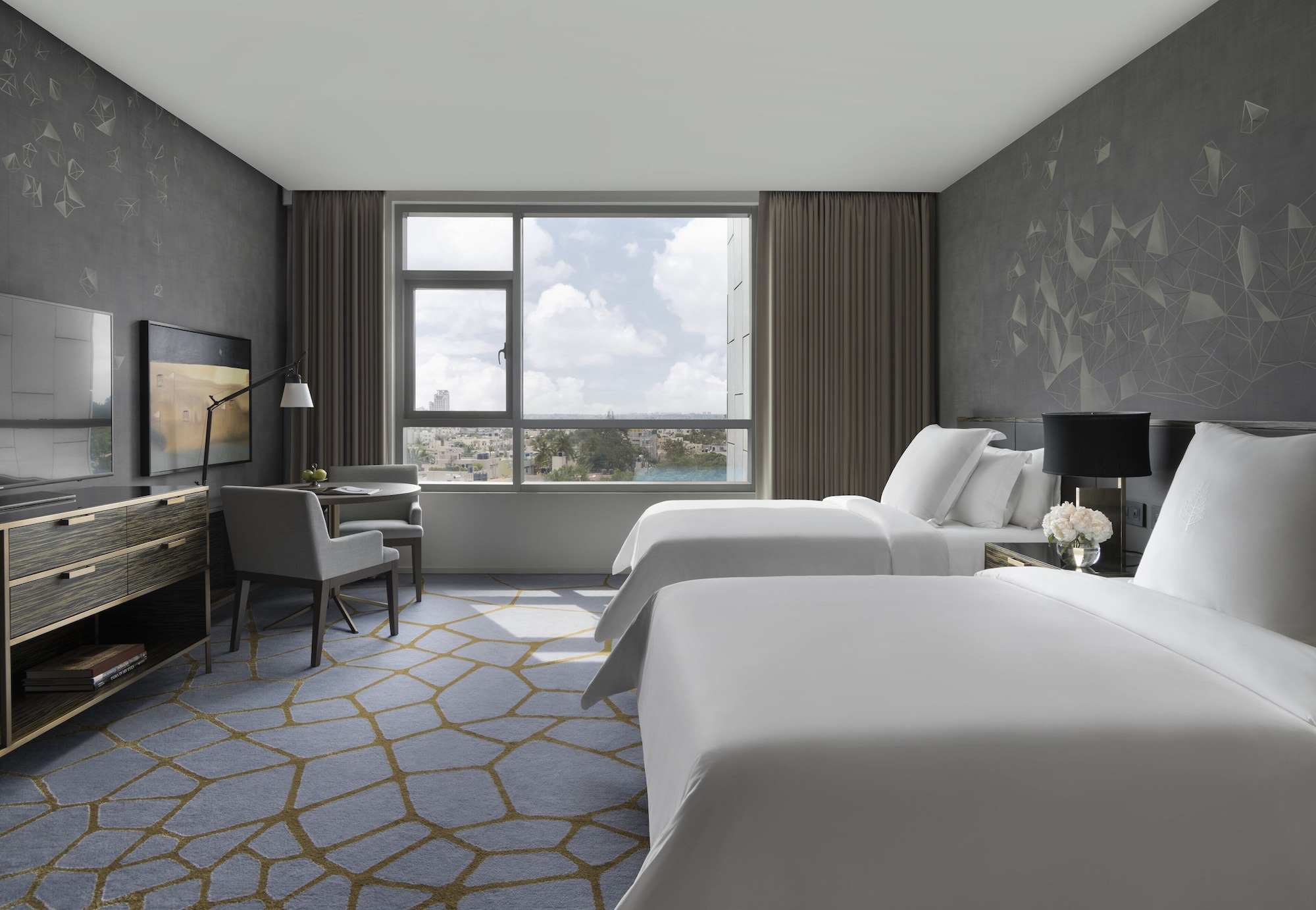CITYSCAPE, EXECUTIVE, SUITE