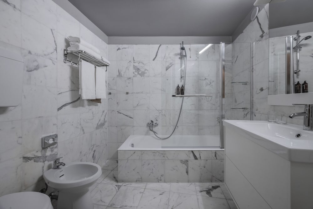 Hotel Meandro 48/50