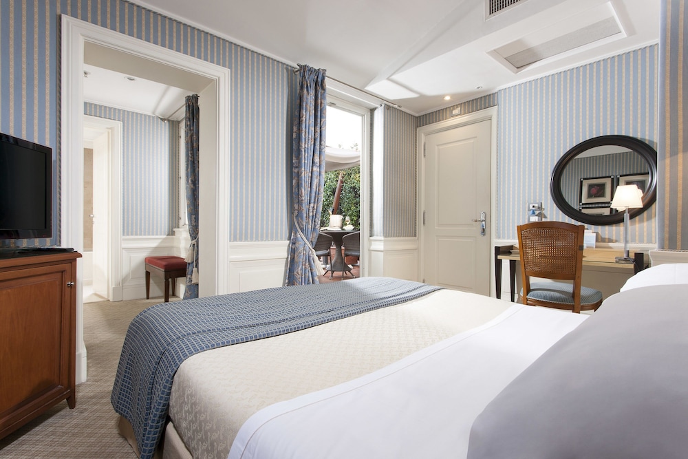 SUPERIOR, DOUBLE BED