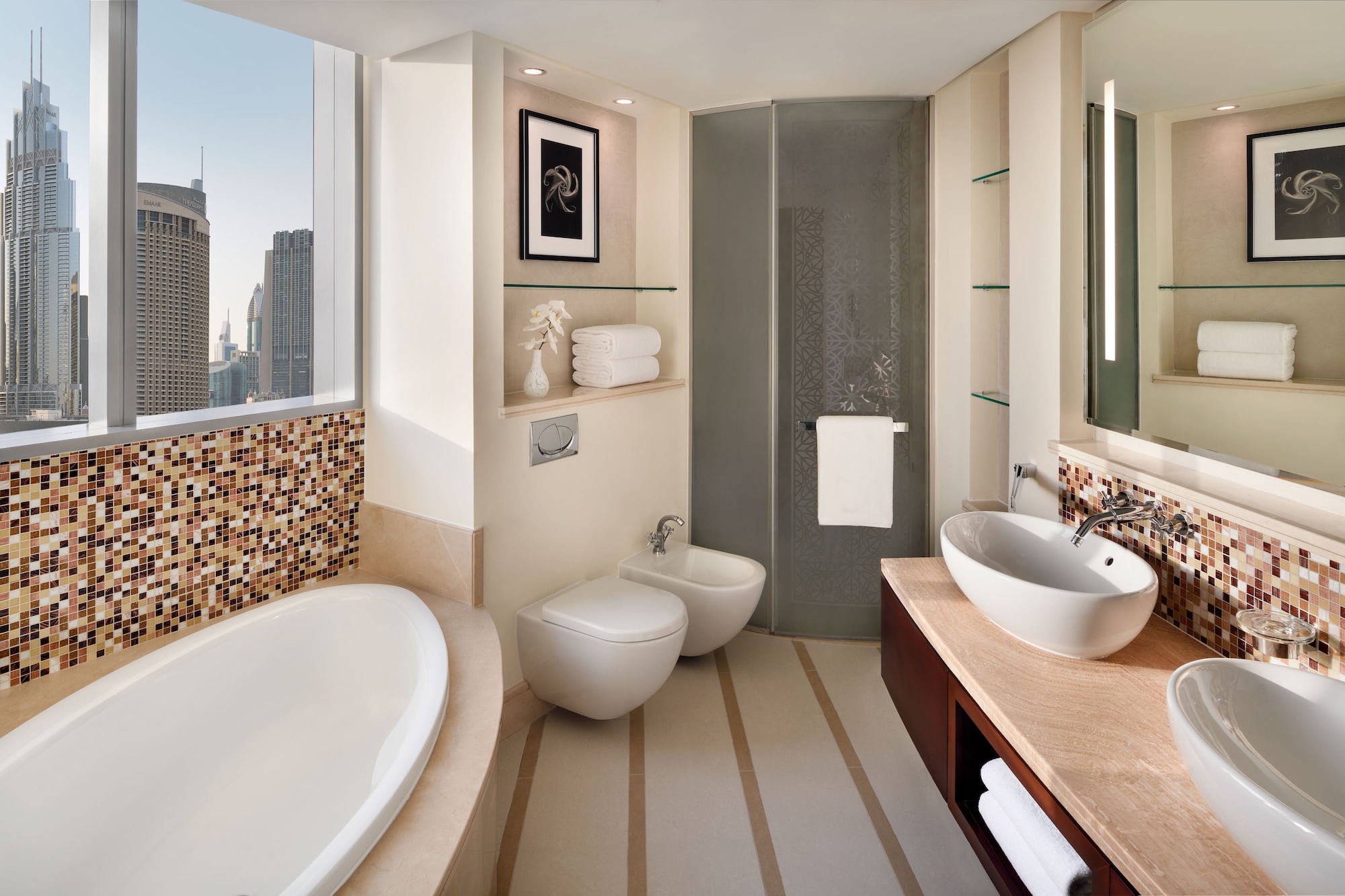2 BEDROOMS, RESIDENCE