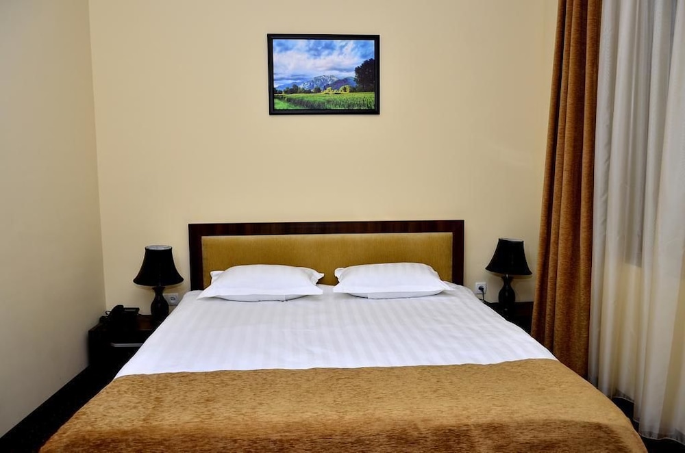 Hotel Diyora 10/37