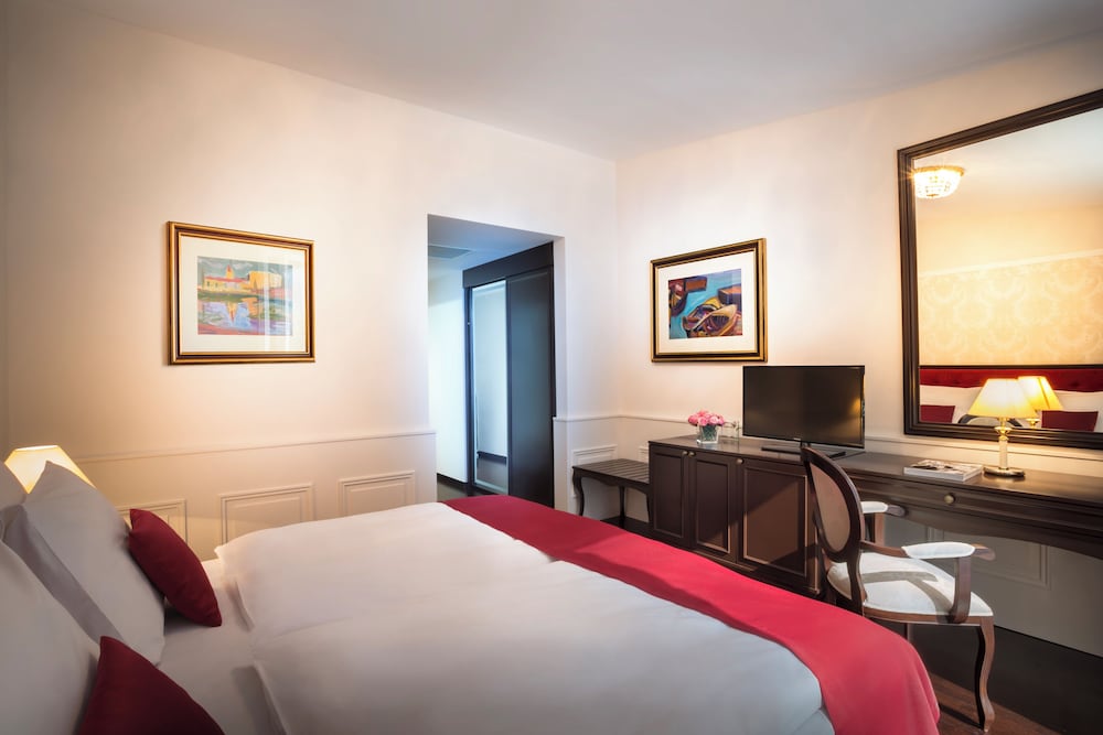 SUPERIOR, DOUBLE BED, SEA VIEW