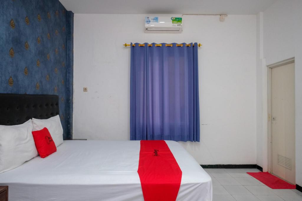 RedDoorz near Moro Mall Purwokerto 12/43