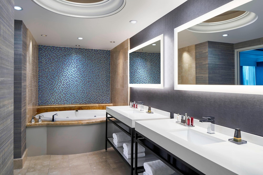 Bethesda North Marriott Hotel Conference Center 50/50