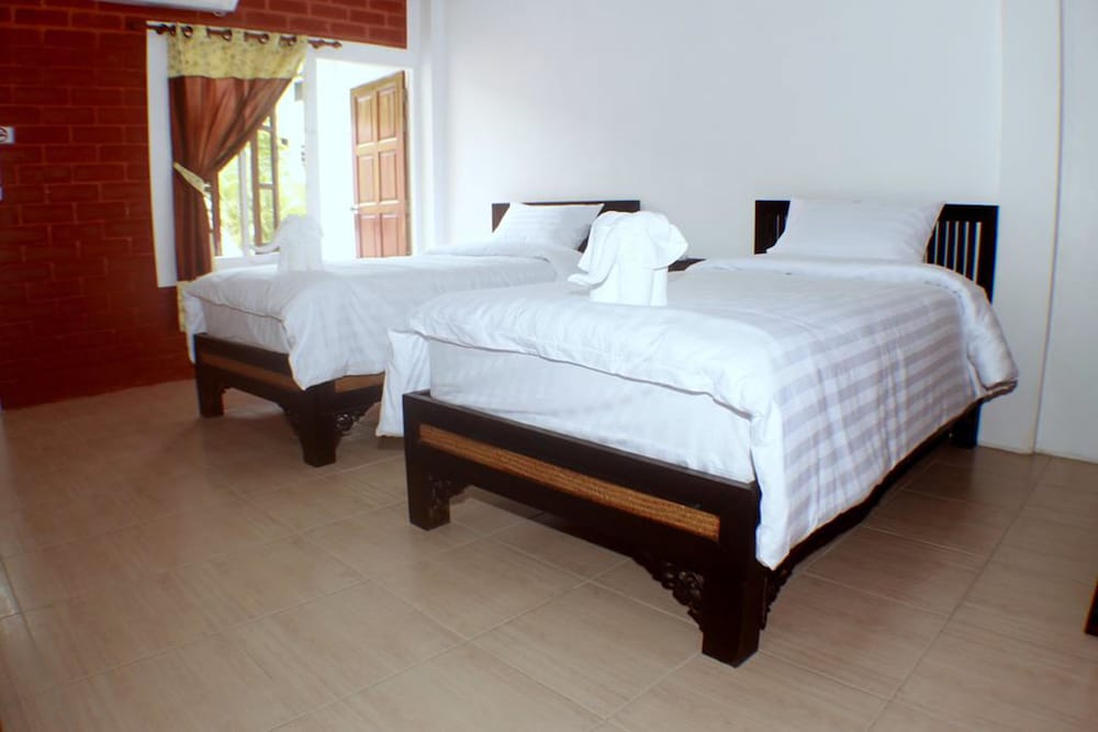 Summer Guesthouse & Hostel 11/25