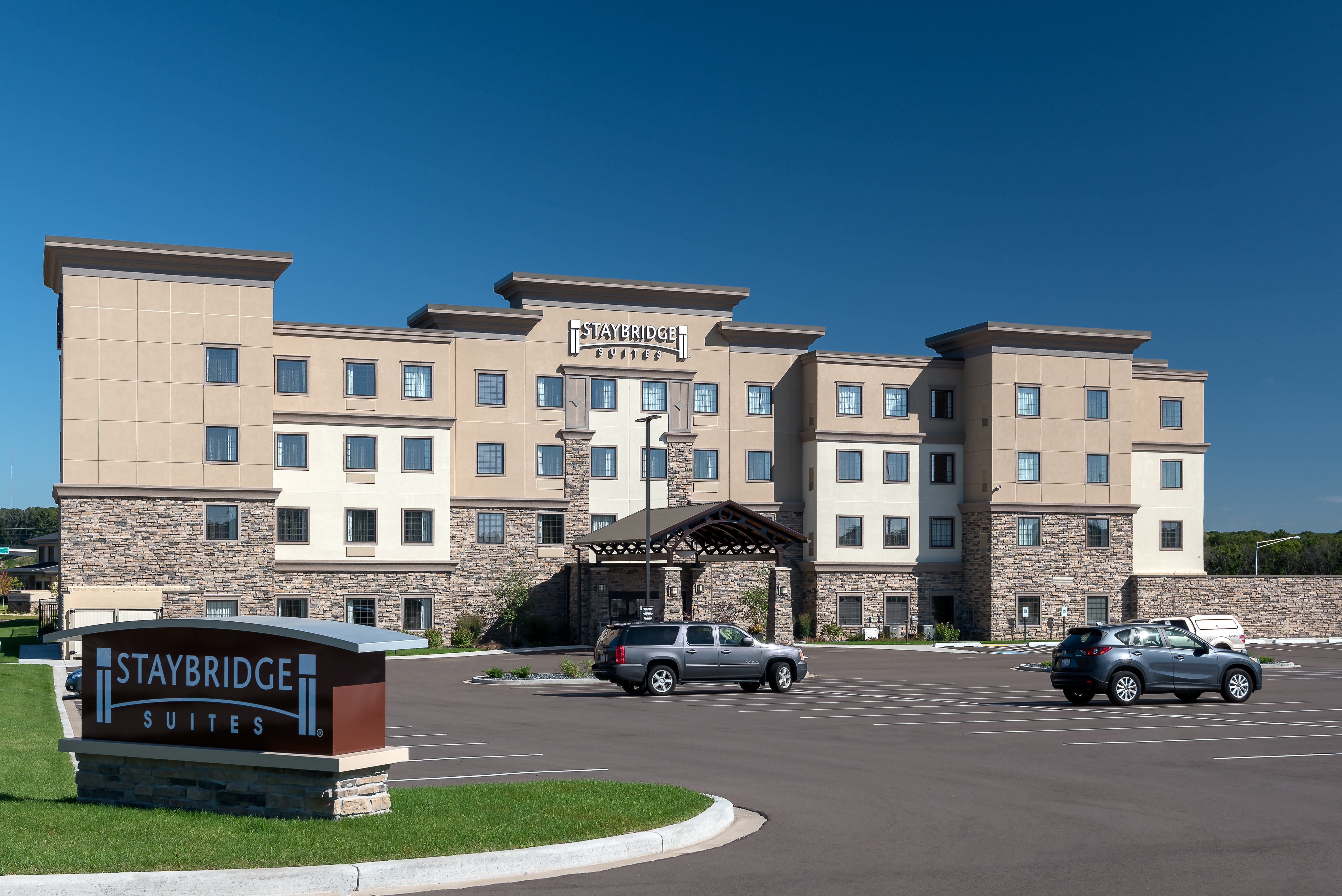 STAYBRIDGE SUITES EAU CLAIRE - ALTOONA 59/67