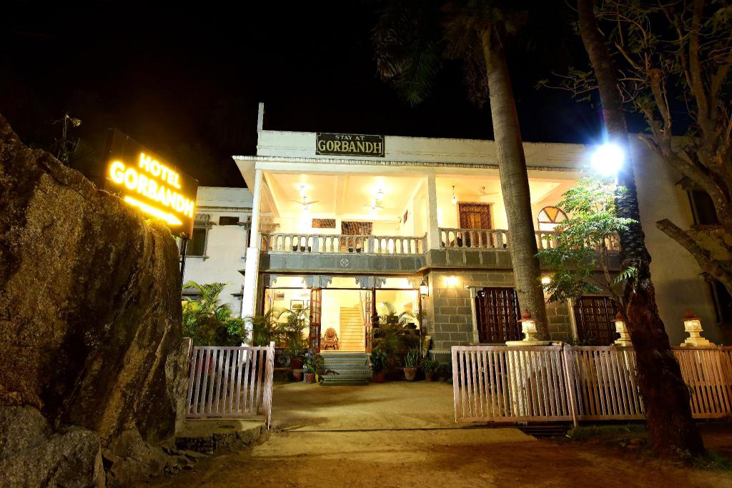 Oyo 6549 Hotel Gorbandh 3/47