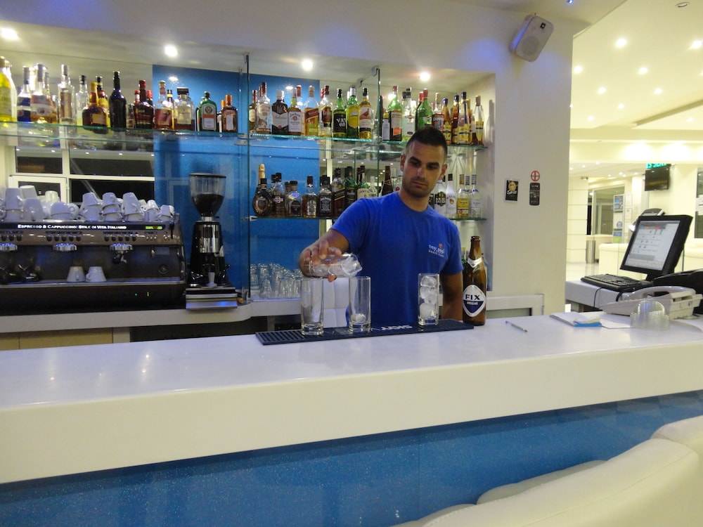 Hotel New Aegli 13/69