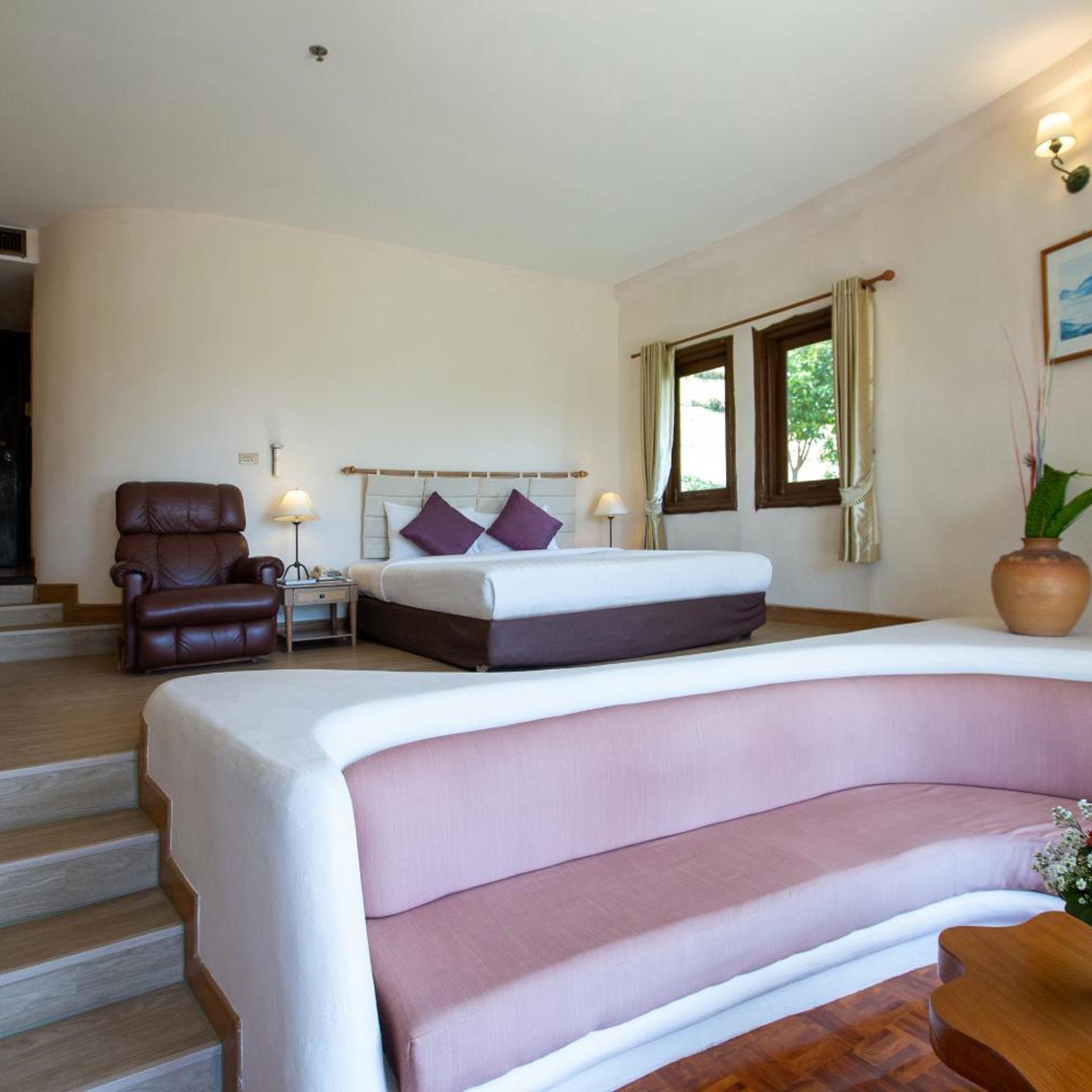 Deluxe, Chalet, Bathtub, Hill Side
