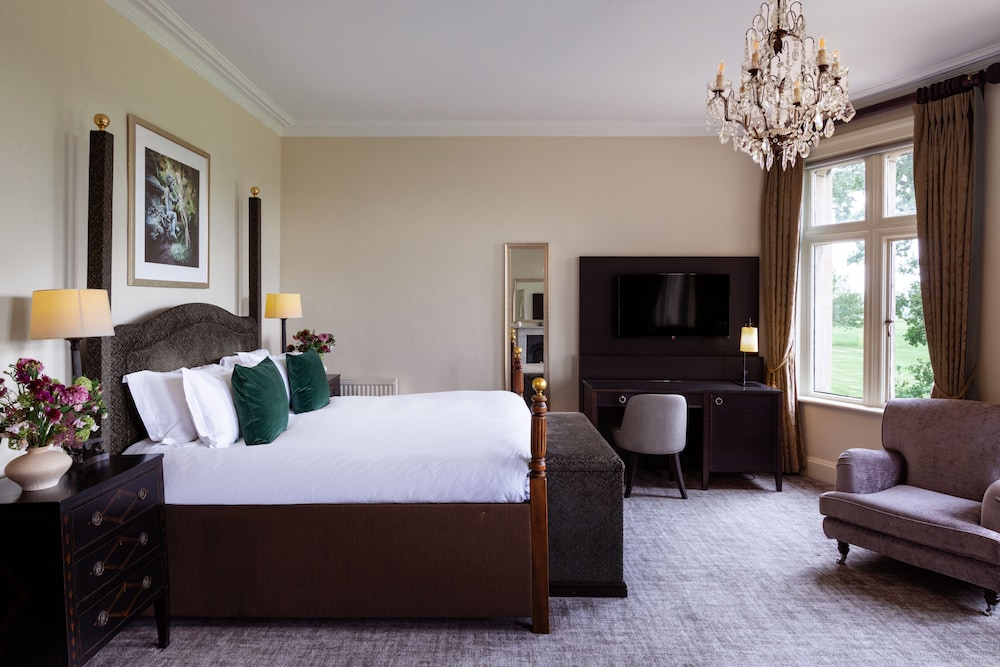 Feature, King Bed