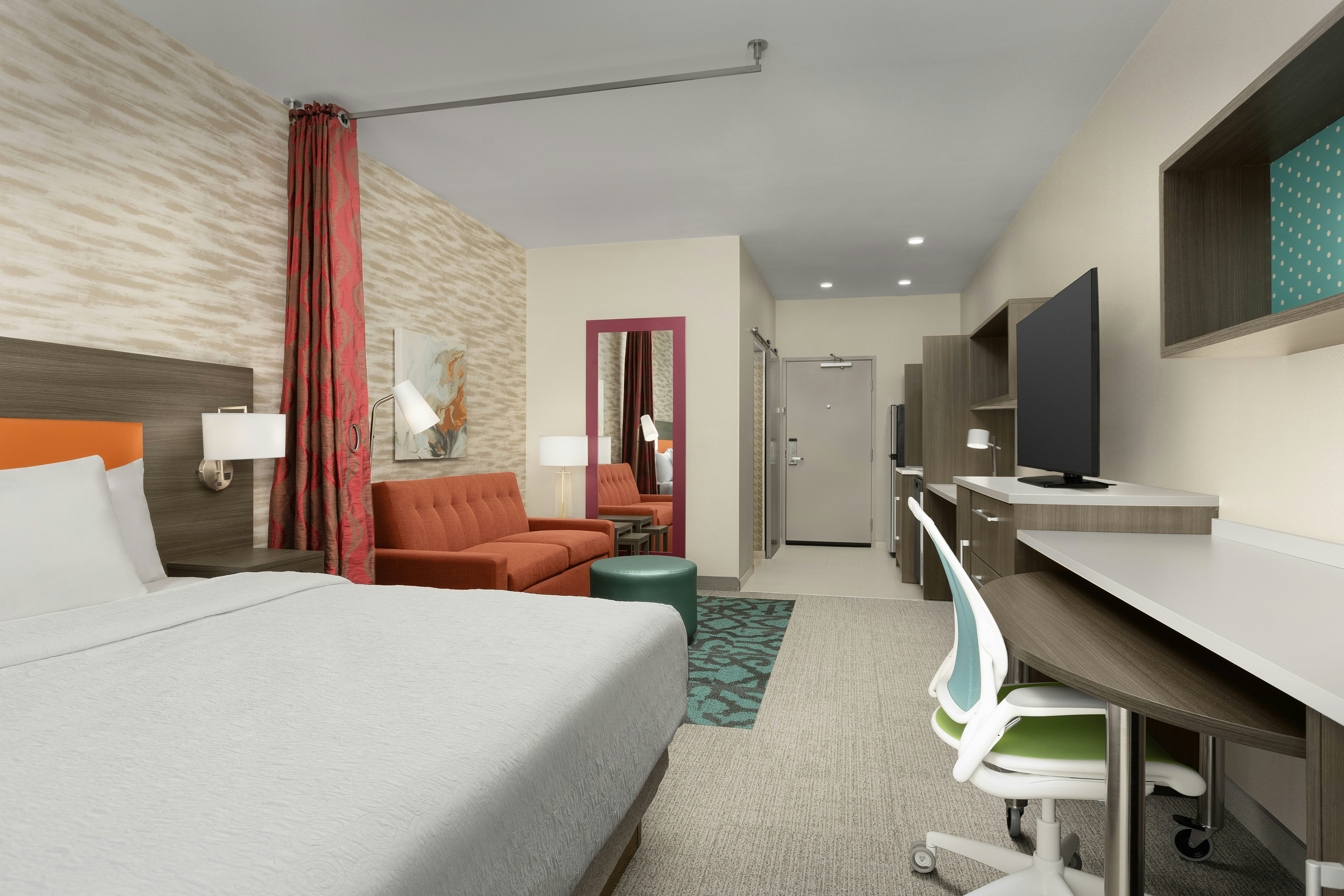 STUDIO, SUITE, KING BED