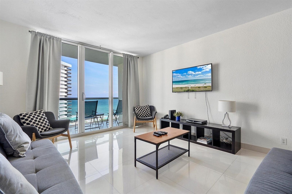 The Tides Ocean Luxury Suites 28/50