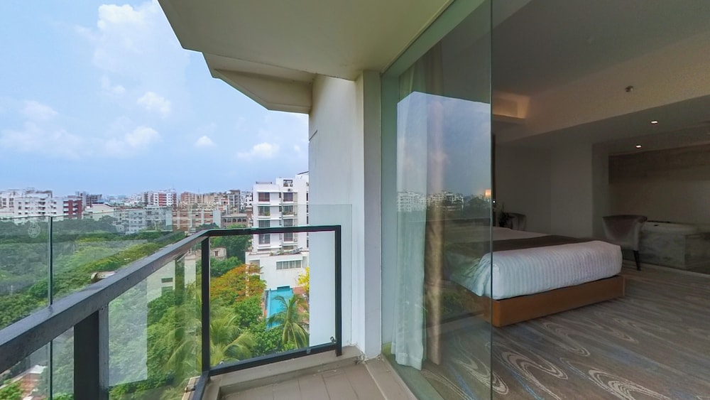 Golden Tulip the Grandmark Dhaka 35/60