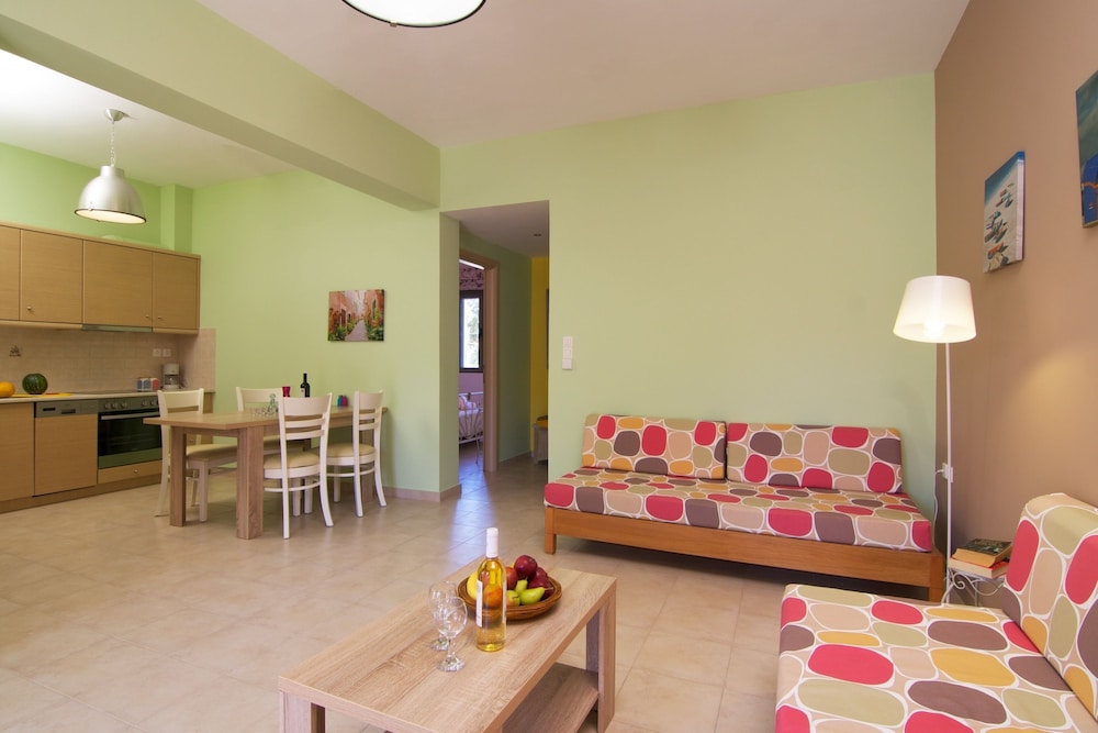 Loutra Resort 30/50