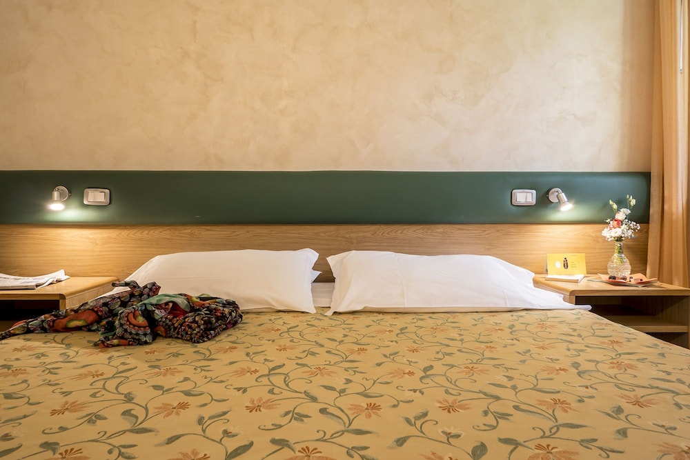 Vega Hotel Perugia 30/70